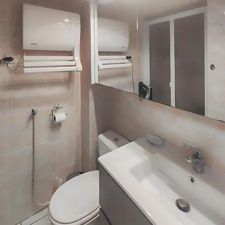 Appartement 2 Bedroom Stunning In *