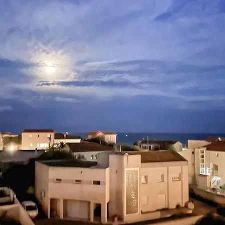 2 Bedroom Stunning In Appartement *