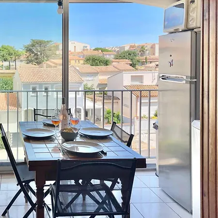 Appartement 2 Bedroom Stunning In *